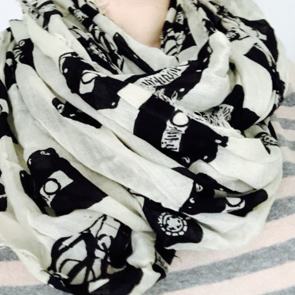 Graphic Black and White Printed Infinity Scarf